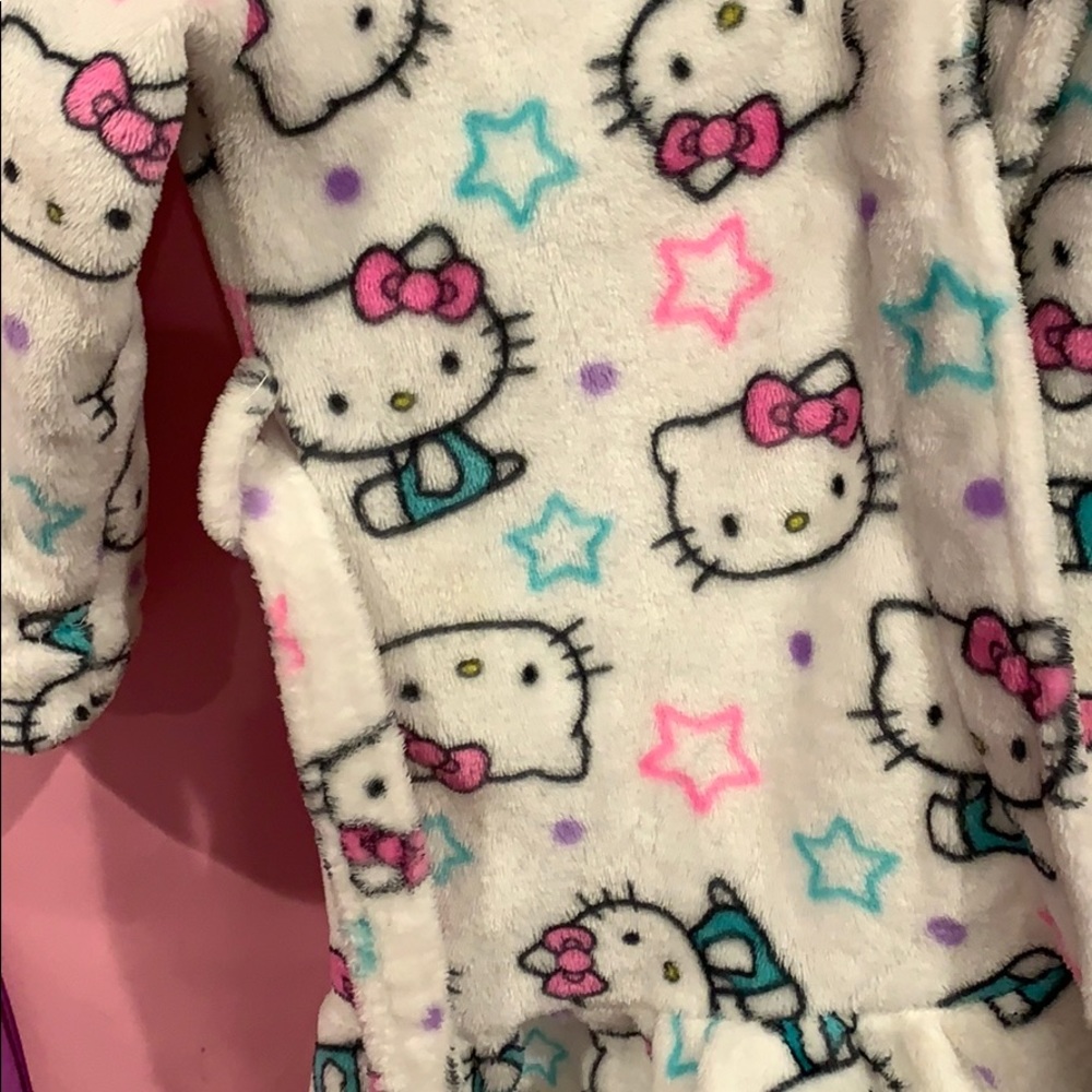 Hello Kitty Robe - Picture 3 of 3